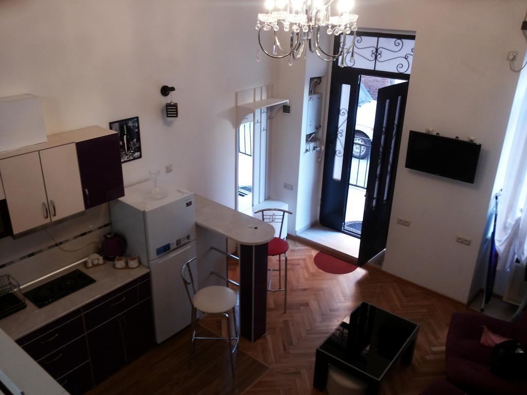Comfortable Flat In Central Tbiliszi Szoba fotó