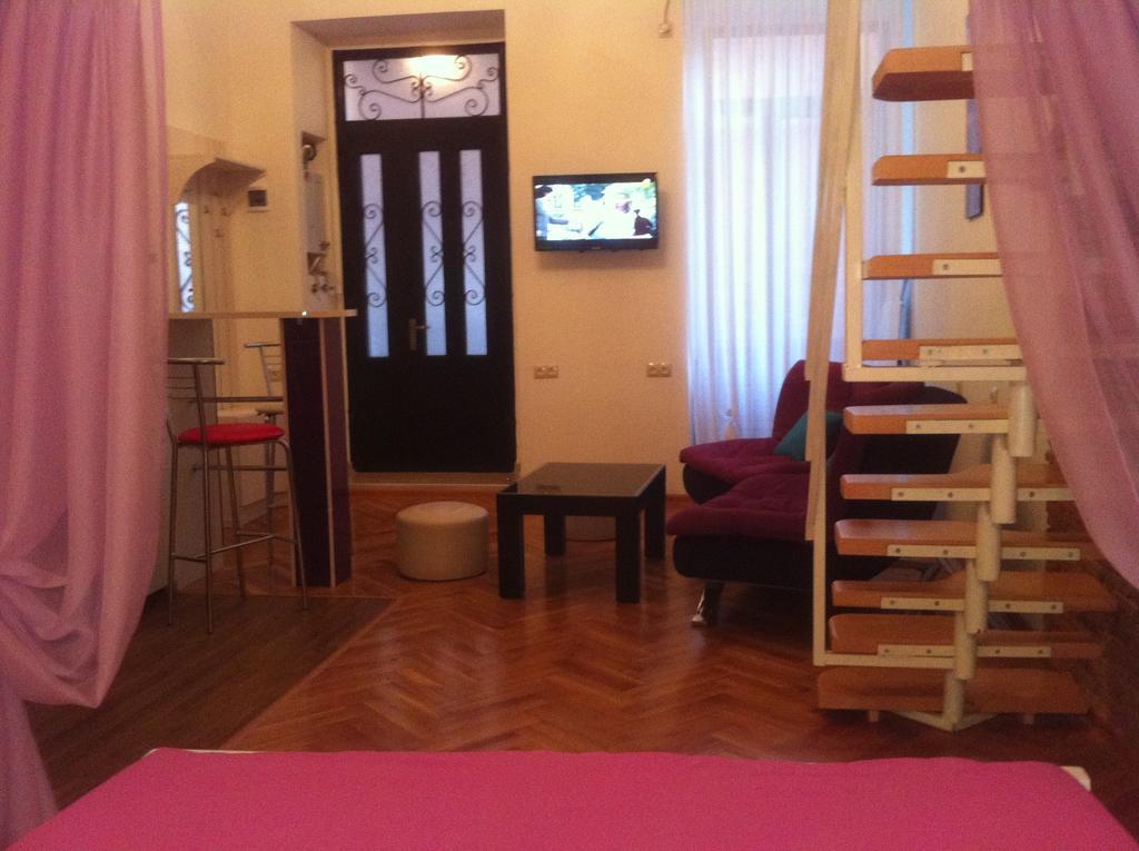 Comfortable Flat In Central Tbiliszi Szoba fotó