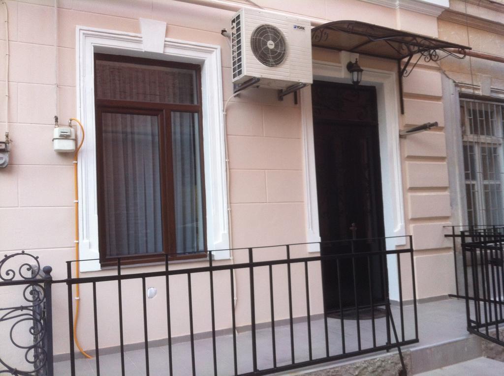 Comfortable Flat In Central Tbiliszi Szoba fotó