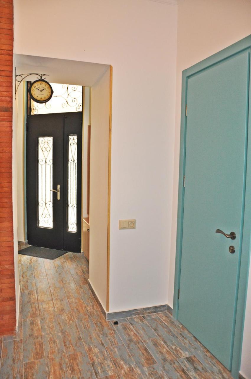 Comfortable Flat In Central Tbiliszi Kültér fotó